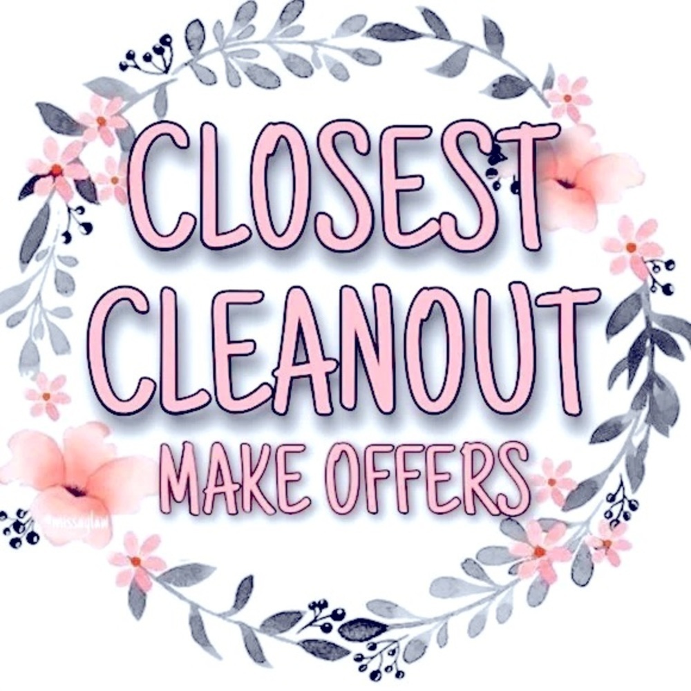 CLOSET CLEAR OUT FRIDAY’S & SUNDAY’S $4.99 Shipping!! Everything MUST GO!!!💥